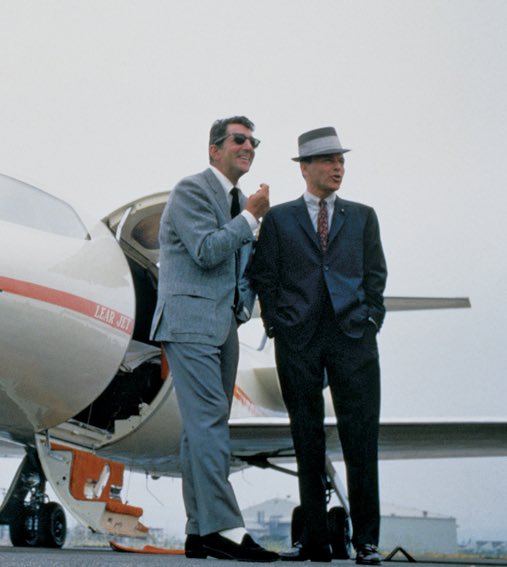 THIS is about as cool as you can look.

#DeanMartin #FrankSinatra