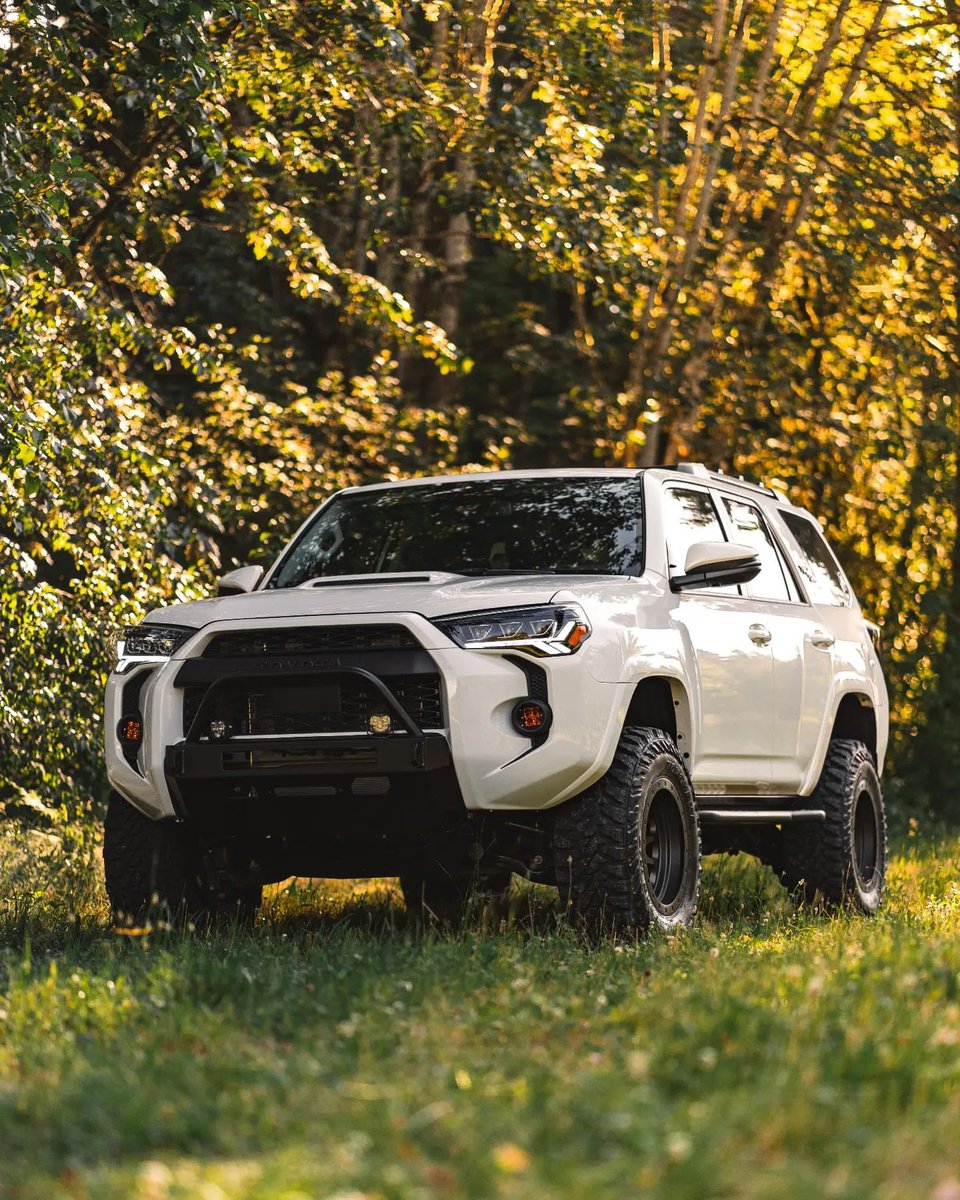 Have yourself an adventurous weekend! 
#4Runner 📸: @4runnersaurus