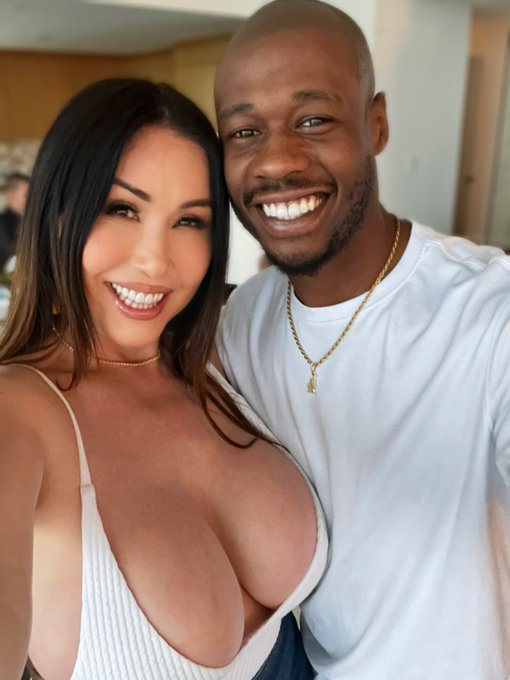 Have you seen our HOT AF exclusive scene yet?! @shesmilfy @antonharden704   click: https://t.co/TVx0MFDrzH ps