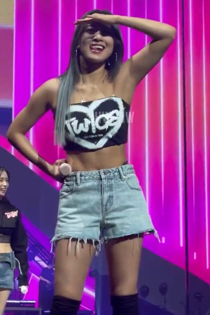 This woman is FINE AS HELL 🥵😵‍💫

Credit to whoever owns this photo.. cus you did God's work for capturing this 🫠🫠🫠

#JIHYO #TWICE_5TH_WORLD_TOUR #TWICE #TWICEinSEATTLE