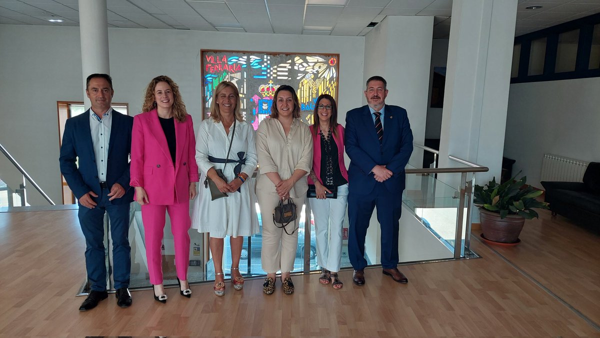 Con mis compañeros de <a href="/PPRabanedo/">PP San Andres del Rabanedo</a> Jaime, Amparo,Mary Jose, Eva y Roberto en el inicio de la nueva legislatura. Con ellos trabajaremos con dedicación, esfuerzo e ilusión por los vecinos de #SanAndres #leonesp