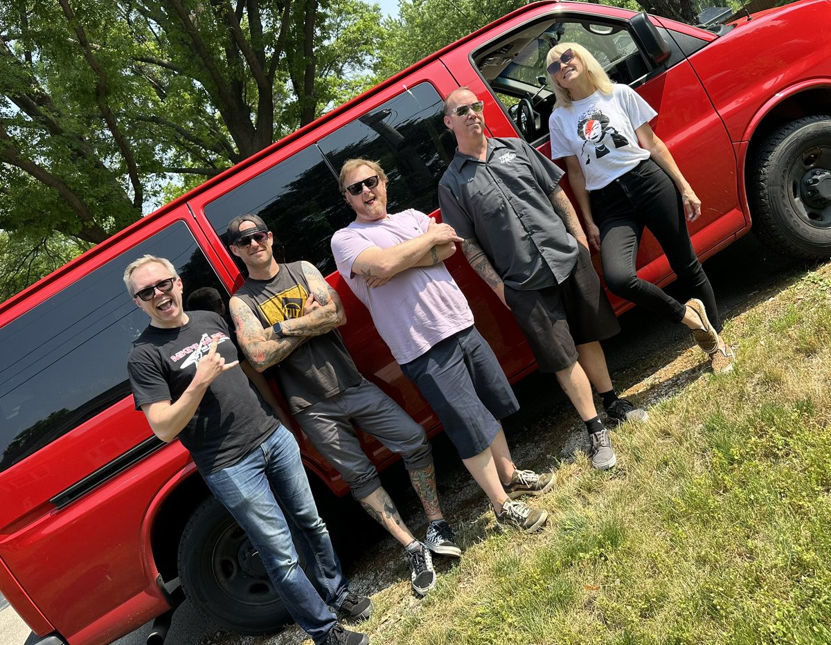 On our way to Newport KY for 500 FEST! Pizza and kick flips at 5pm! So stoked!!