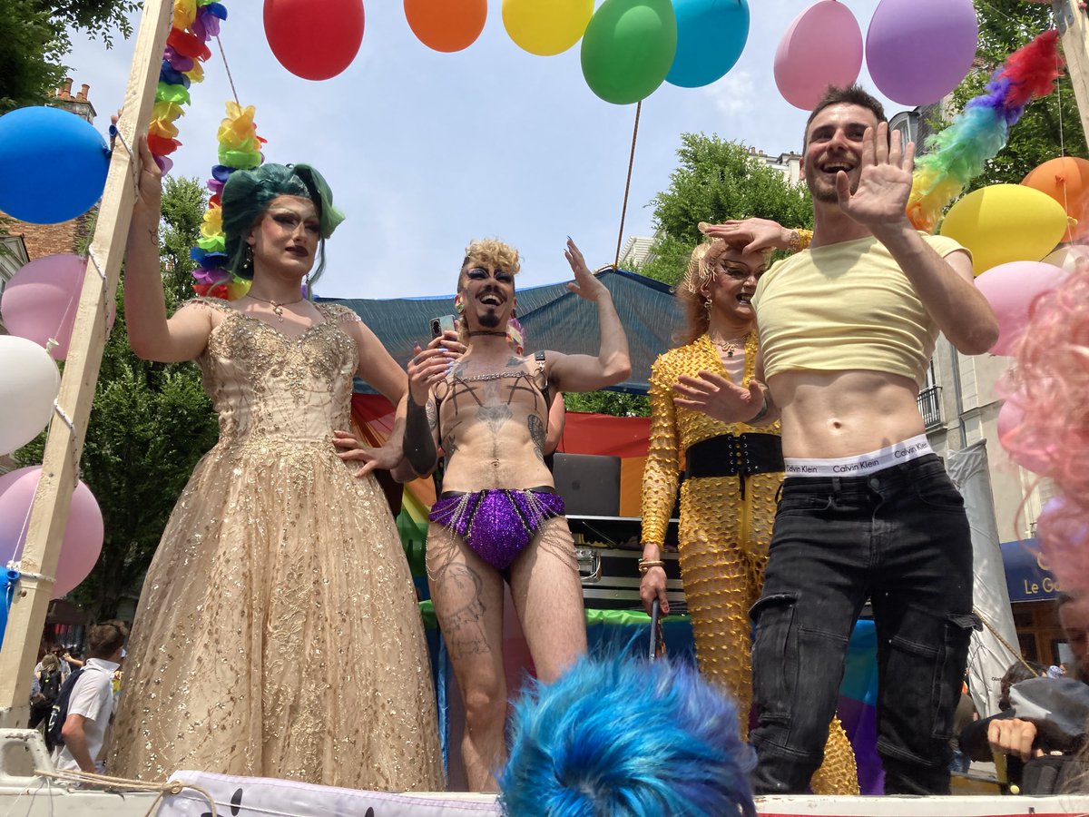 Lumyako's tweet photo. Protect trans kids #Pride2023 #PrideRennes https://t.co/hjTKO9ZbAx