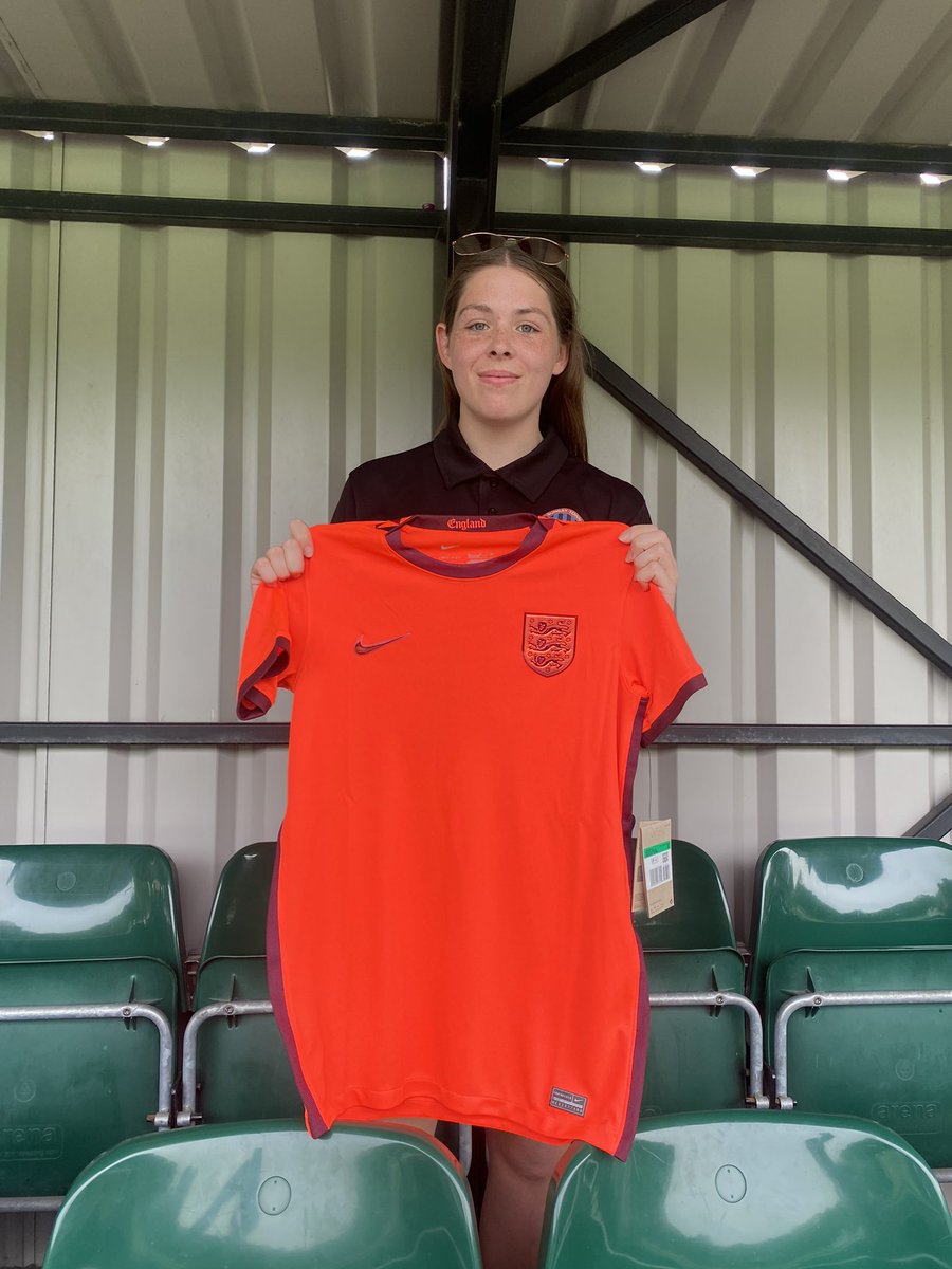 theFDCNorfolk's tweet photo. A big congratulations to today’s competition winners too - some excellent displays of @Lionesses knowledge and quick reactions! 

Those of you attending Day 2 tomorrow, make sure you’re on your toes to win even more #Lionesses and @Nike prizes! #HSWGcup #NorfolkFootball https://t.co/g09V0lxYRe
