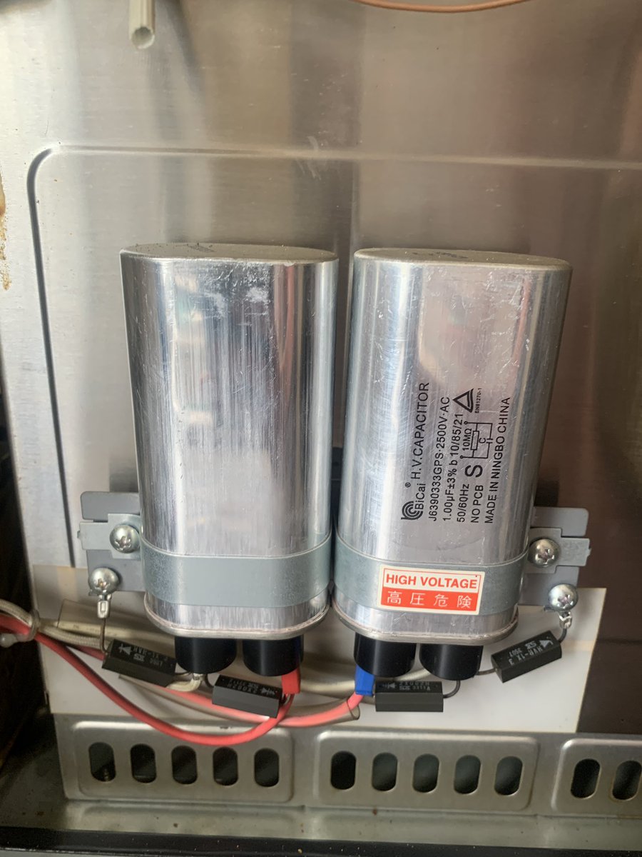 _PMDevelopments's tweet image. Forget CRT’s being dangerous, these bad boys are far more dangerous. Only around 2000v but lots and lots of current.