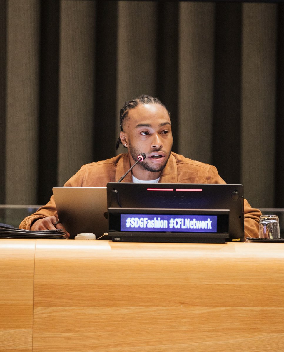 Good Man in action. @Cassellinc, Contributor, Forbes, putting his @goodmanbrand’s Suede Jean Jacket to work at The United Nations Conscious Fashion and Lifestyle annual meeting.

#SDGFashion #CFLNetwork