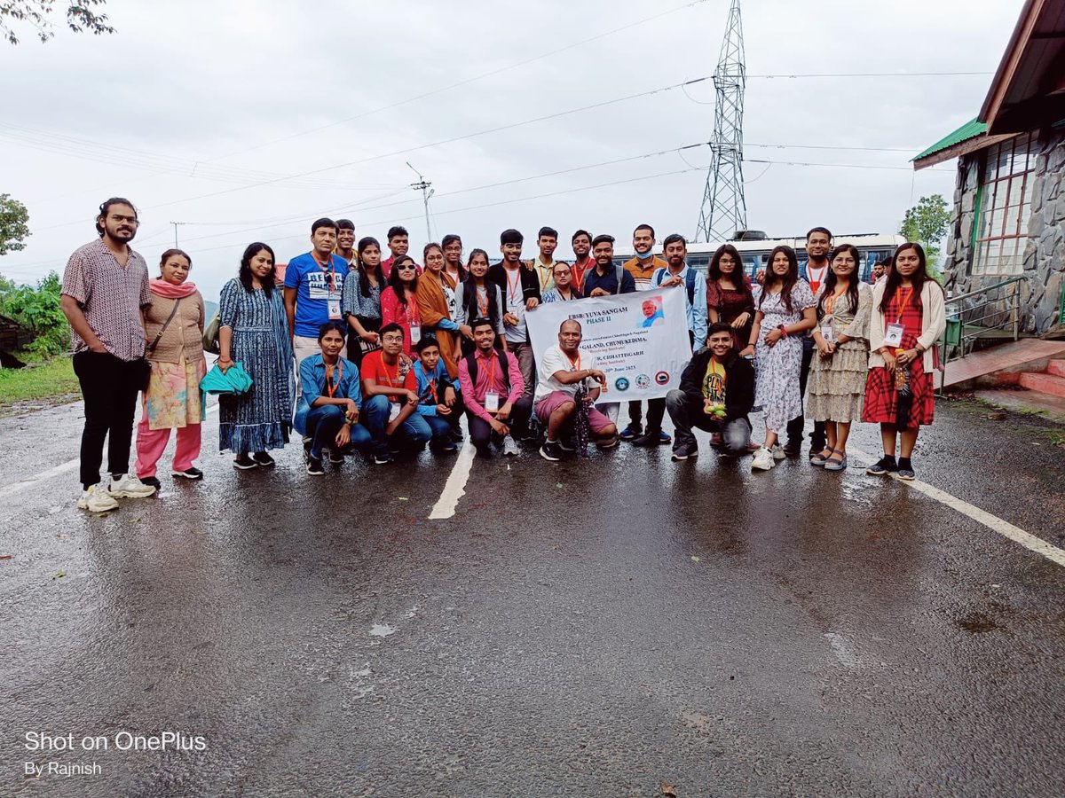 EBSB_YuvaSangam's tweet photo. Chhattisgarh delegates immersed themselves in the vibrant cultural extravaganza at Kisama heritage village and Dzuleke village during the captivating '#YuvaSangam' event. A delightful experience celebrating rich traditions!✨ 

#EkBharatShresthaBharat https://t.co/8dXpuwBovP