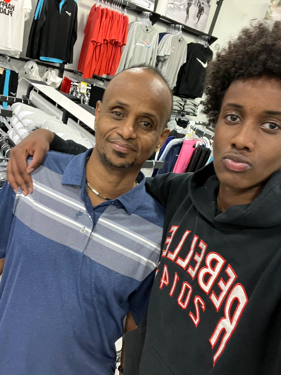 Mahamoudhouss's tweet image. Auj&apos;h...16 ans après qlq part en Ontario #Canada ❤❤ ...a sa 1ere sélection en équipe AA+...fruits d&apos;1 long travail/d&apos;efforts et d&apos;entraînement...parfois des déplacements avec 8 h de routes pdt le wkend ...qu&apos;il neige ou pas... #Alxamdullilah  #Proud