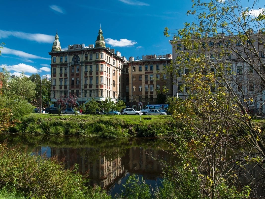 Санкт-Петербург on Twitter: \"Набережная реки Смоленки. Фотограф Елена ...