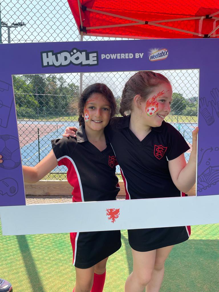 clwilliamsFAW's tweet photo. Yesterday we were at @RougemontSchool where they delivered an amazing Huddle Unite Festival to local schools. Over 150 girls participated, and most importantly they all had so much fun! Diolch Rougemont! @FAWales #huddleunite #huddle #fawgrassroots https://t.co/OTU94lEd8b