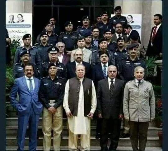 VoiceOfNajaf's tweet photo. شہدائے ماڈل ٹاؤن کے قاتلوں کا گروپ فوٹو۔ اللّٰہ ﷻ ان تمام کو, ان کے سپورٹرز اور ووٹرز کو جہنم کی ابدیت نصیب فرمائے
آمین بجاہ النبی الامین و امام زین العابدین علیہما السلام۔
#ModelTownMassacre #ModelTownCase #JusticeForModelTownVictims #Justice_Delayed_is_Justice_Denied https://t.co/eAX2Pmcihr