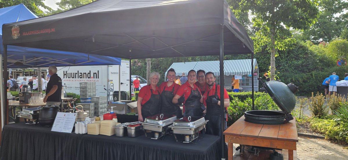 De <a href="/Heuvelrugloop/">Heuvelrugloop Maarn</a> is van start gegaan in het centrum van Maarn. Wij bakken ze weer lekker bruin, broodje hamburger, vegaburger, beenham en kipsaté