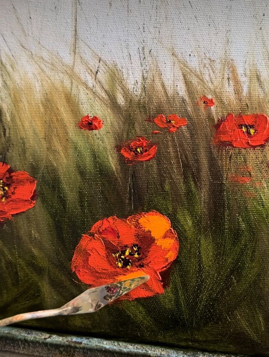 Some ( boring 🤷🏻‍♀️) new oil paintings . Painted within an hour - keep it simple😃 . Doing poppies right now , inspired by the beautiful fields in Czechia …