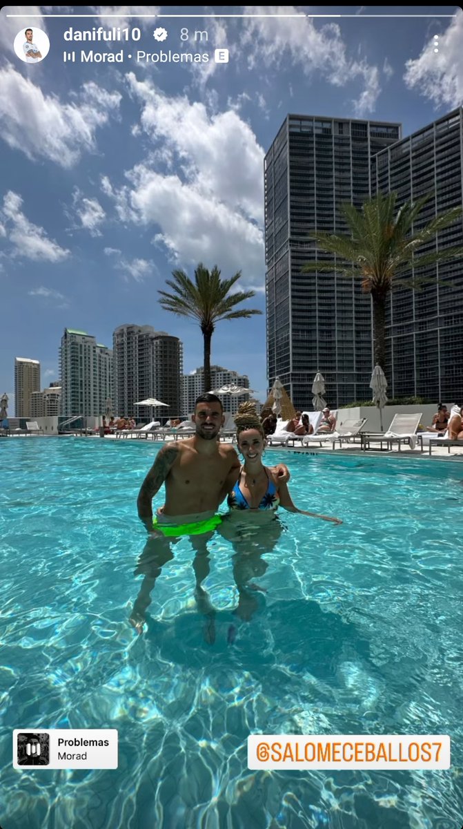 🇪🇸 Dani Ceballos with his sister in Miami.