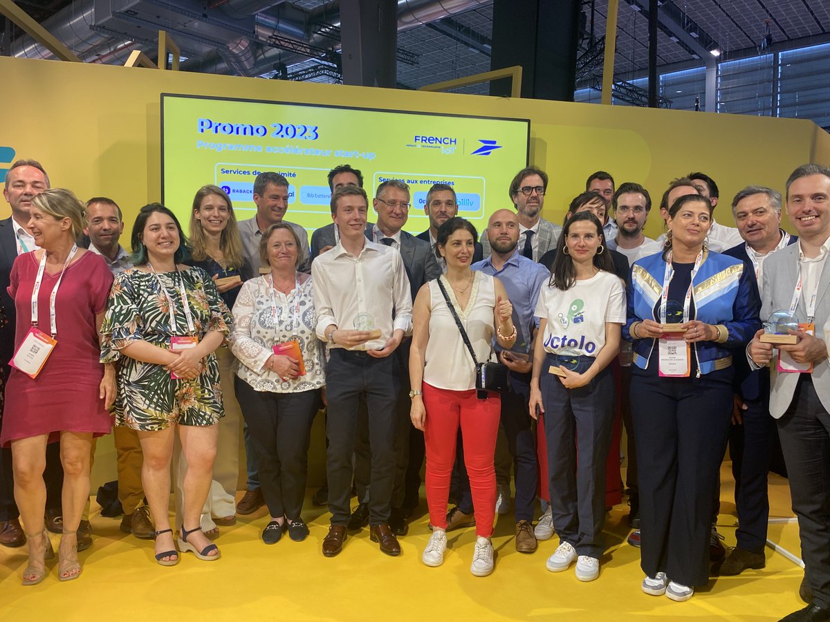 Victoria Pagnon 💡 (@vpagnon) on Twitter photo #VivaTech🔚 | Le salon <a href="/VivaTech/">Viva Technology</a> ferme ses portes
Retour sur cette édition riche en rencontres et en visites sur le stand <a href="/GroupeLaPoste/">La Poste Groupe</a>
🏆Dévoilement #FrenchIoT promo 2023 @groupelaposte / <a href="/docaposte/">Docaposte</a>
🚀13 #startups alumni exposantes sur le Lab #LaPoste
🎙Pitch #startups
🧵⤵ #VivaTech🔚 | Le salon <a href="/VivaTech/">Viva Technology</a> ferme ses portes
Retour sur cette édition riche en rencontres et en visites sur le stand <a href="/GroupeLaPoste/">La Poste Groupe</a>
🏆Dévoilement #FrenchIoT promo 2023 @groupelaposte / <a href="/docaposte/">Docaposte</a>
🚀13 #startups alumni exposantes sur le Lab #LaPoste
🎙Pitch #startups
🧵⤵
