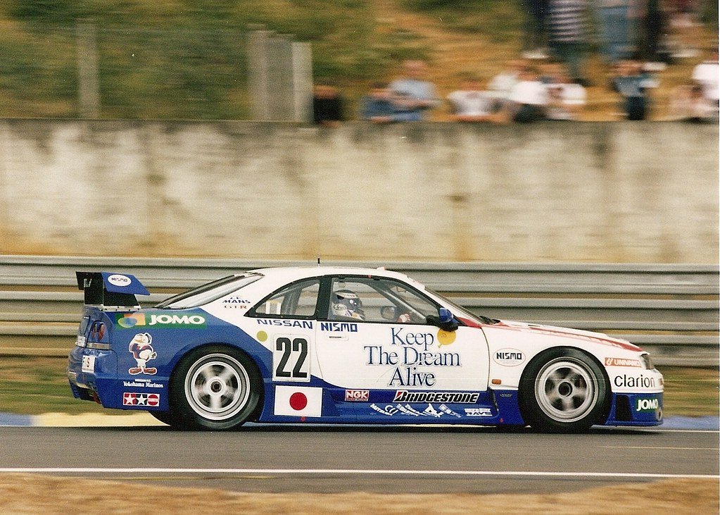 At Le Mans, Nissan was beholden to stricter homologation rules. To qualify, NISMO built a street-legal version, the LM Nismo. It was registered in the UK before the race. 1995's edition featured many Japanese brands, but in GT1, Nissan was the most successful. (3/4) #GTCatalog