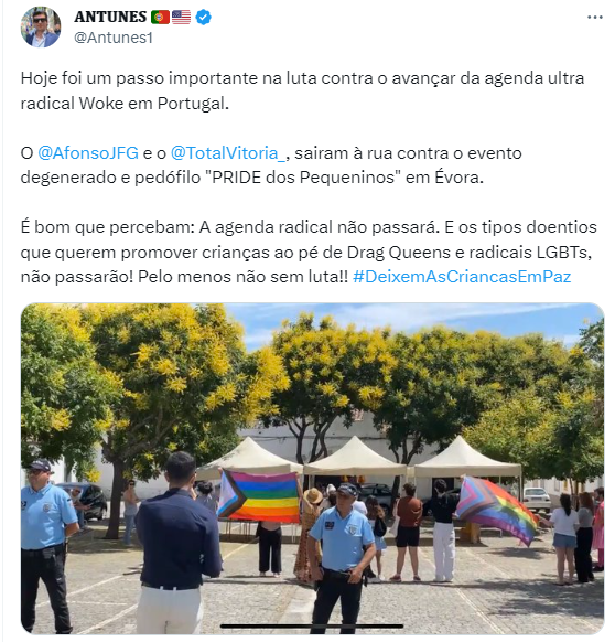 Sempre houve um palhaço destes em todas as escolas, que toda a gente gozava e ninguém levava a sério. Eventualmente crescia, tornava-se contabilista e ninguém ouvia falar mais dele. A internet permitiu que estes esquisitóides se conhecessem e criassem uma frente unida de palhaços