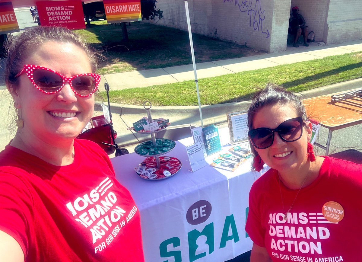 Little Rock, Arkansas @MomsDemand set up early for today’s #Juneteenth celebration on historic 9th St. We have gun locks and smarties along with the #BeSmart safe storage message! BeSmartforkids.org