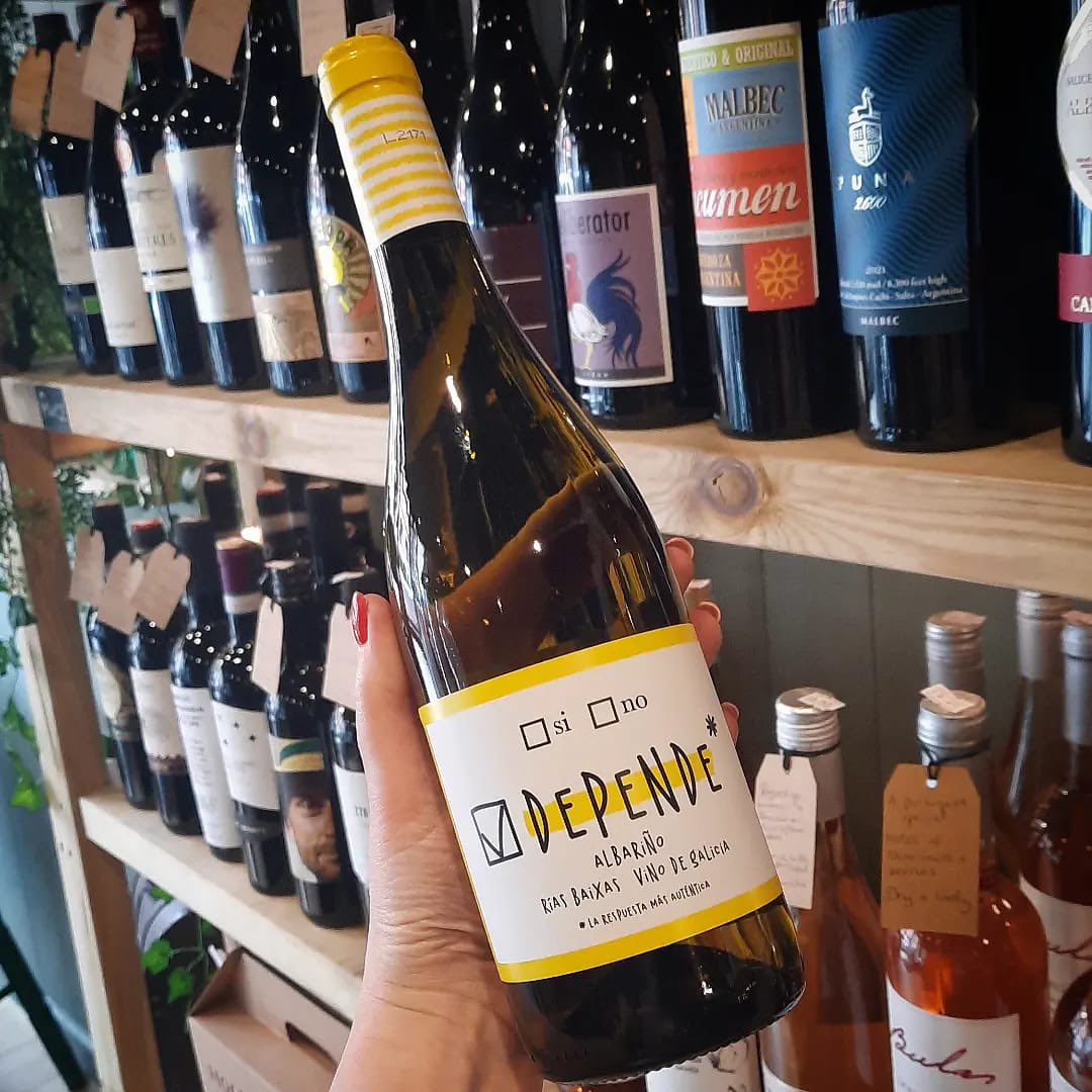 ~ Wine of the week 🇪🇸

Love Albariño? Then this one is for you. Plenty of tropical peach and pineapple on the nose.
Depende's appeal is in being a fuller and softer, less astringent style of Albarino. It's a stunner 

#awardwinningwines
#lovealbariño
#newinthisweek