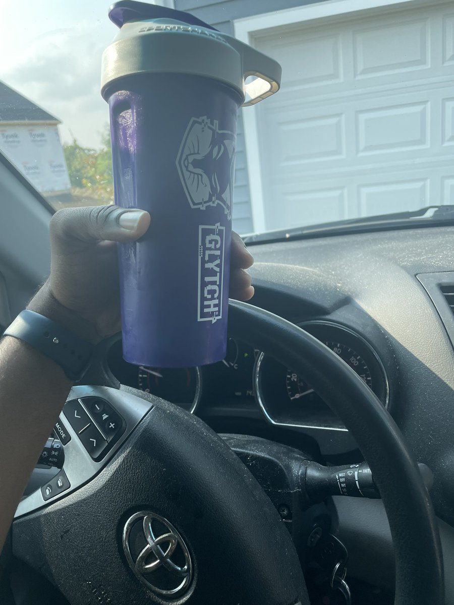 mR_Irrelevant00's tweet photo. You know we HAD to start the day out right! Hope everyone has an AMAZING Saturday! 🤟🏾💜🤍#GLYTCHFam #AlteredWay https://t.co/iNiejGanfG