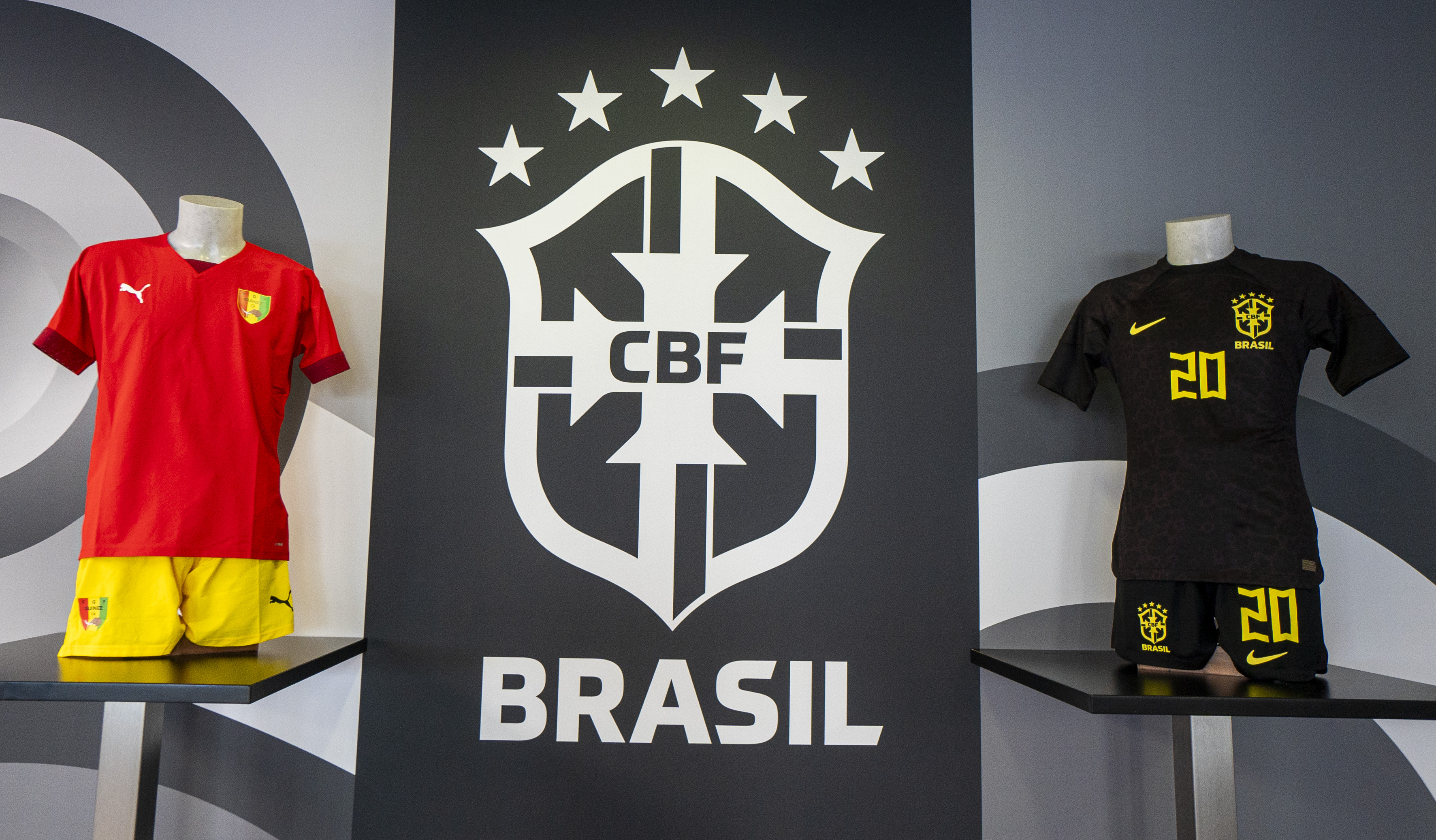 Confederação Brasileira de Futebol - FIM DE JOGO! 🇧🇷 1x1 🇪🇨, #BRAxEQU  #VibraOContinente