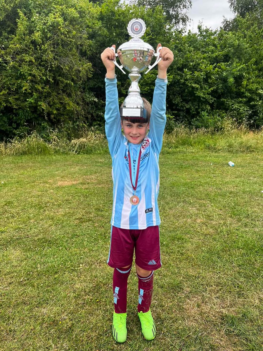 JeanStephens66's tweet photo. Proud AJ moment - meet the Rockets! - Europa League tournament Winners 🏆 

So proud of you Freddie 🥇#cousinsupport #DoubleTrouble 😂 https://t.co/HyCcm3OtNI