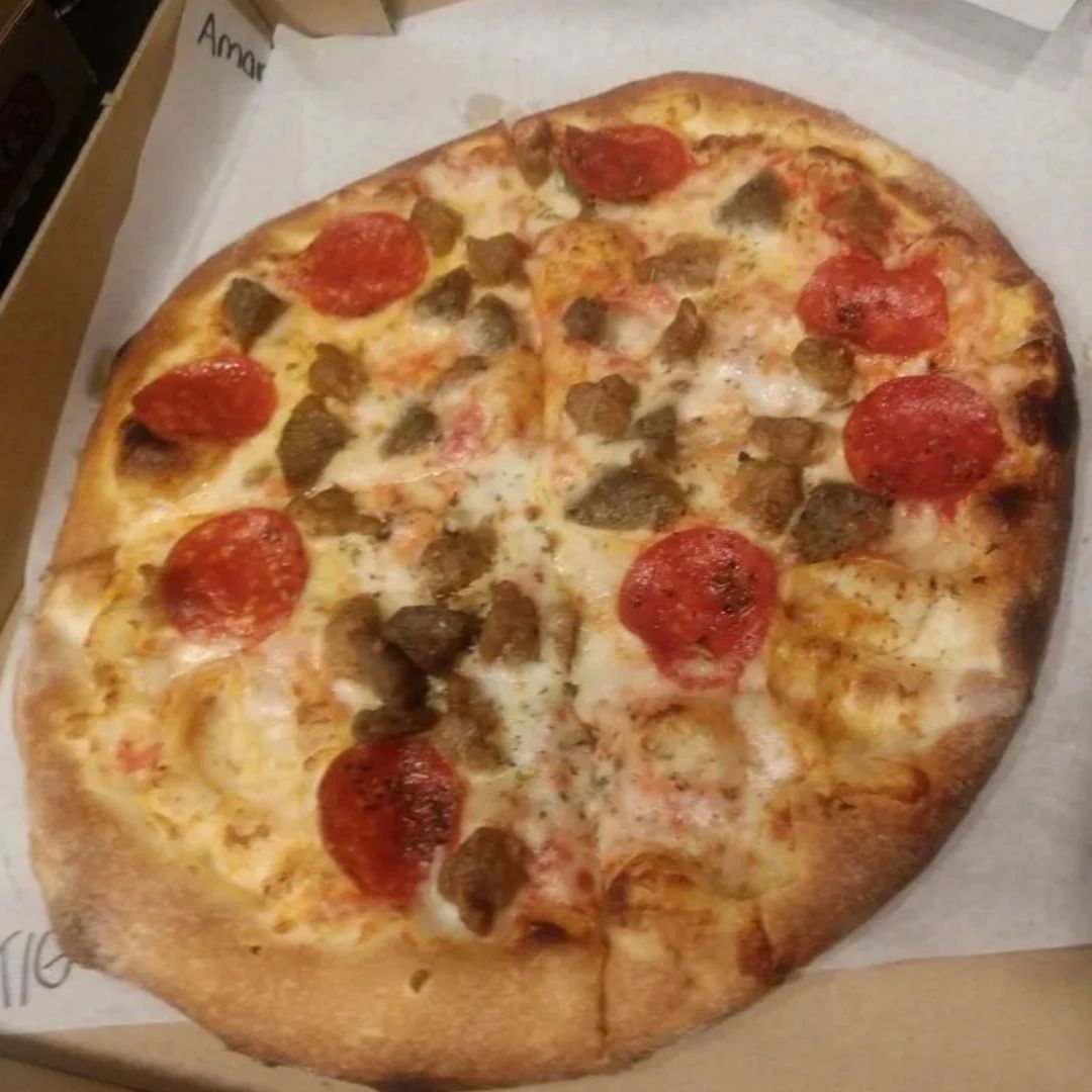 artisanpizzaco's tweet photo. #Colorado is a hot spot for hikers, and so are we! Once you summit your 14er, drop by for the brick oven #pizza of your choice. https://t.co/3aGBbkI63f
