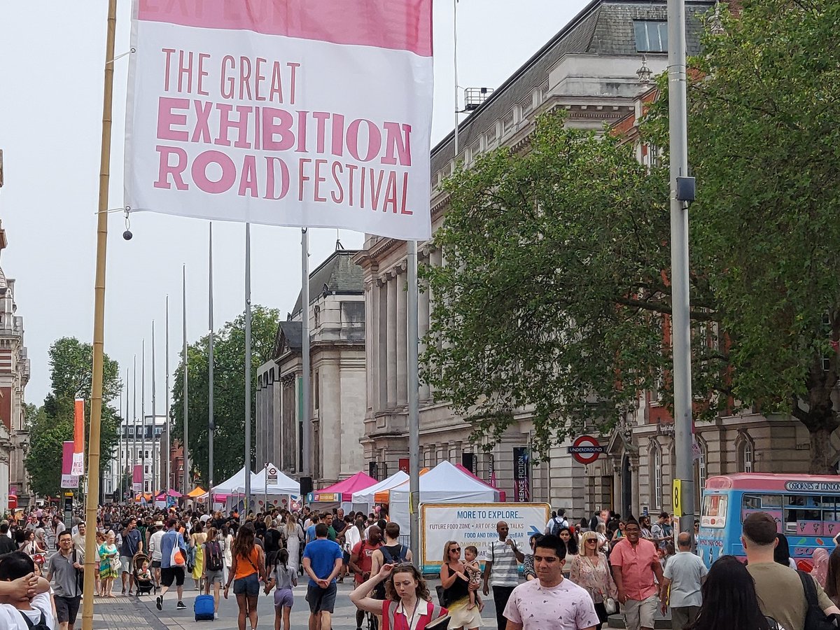 SouthKensington's tweet photo. What a brilliant day at the Great Exhibition Road Festival! We didn't get to see everything so glad we are coming back tomorrow! Look out for our Discover South Kensington tours at 12, 2 & 3pm by the Exhibition Road info desk! π https://t.co/6JlIRgbKbj