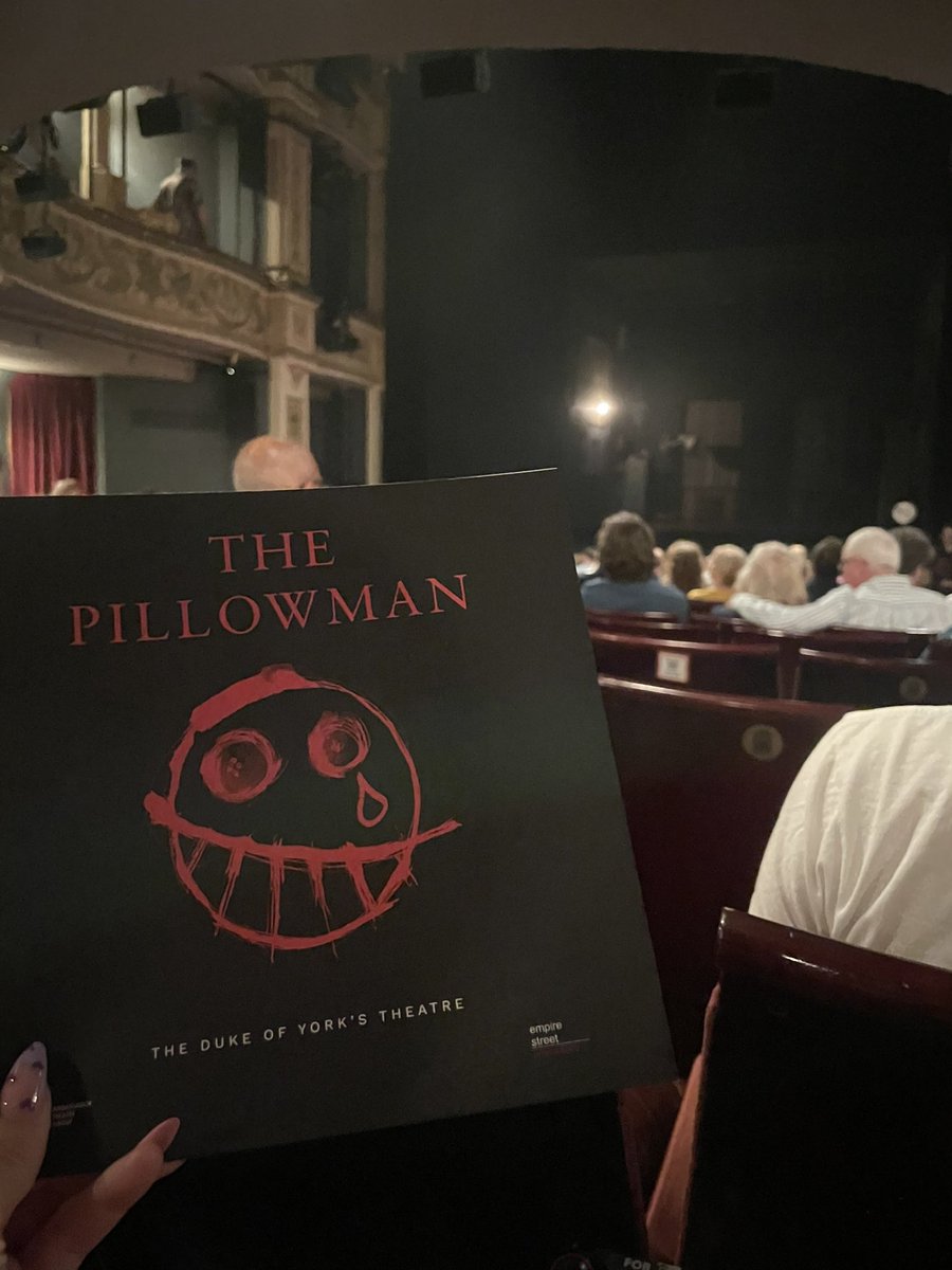 Just watched the amazing #ThePillowman by #martinmcdonagh @dukeofyorksLDN starring @lilyallen @SP1nightonly & #paulkaye and what a performance it was🤯 It’s the kind of theatre we need more of⭐️ #theatre #westend