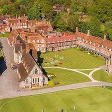 Back @BradfieldCol this morning for the highly contested @StNeotsPrep Parent Golf Day. The course was stunning, arguably more impressive than the vast majority of the golf on show…perhaps! Great day. #itsastneotsthing