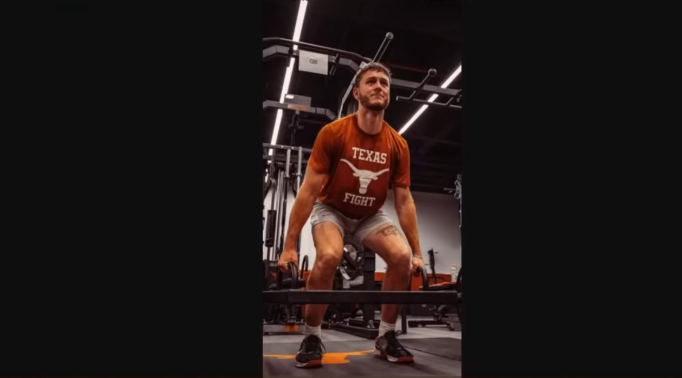 Quinn Ewers looking shredded in workouts this summer.   

(📸On Texas Football/YT)