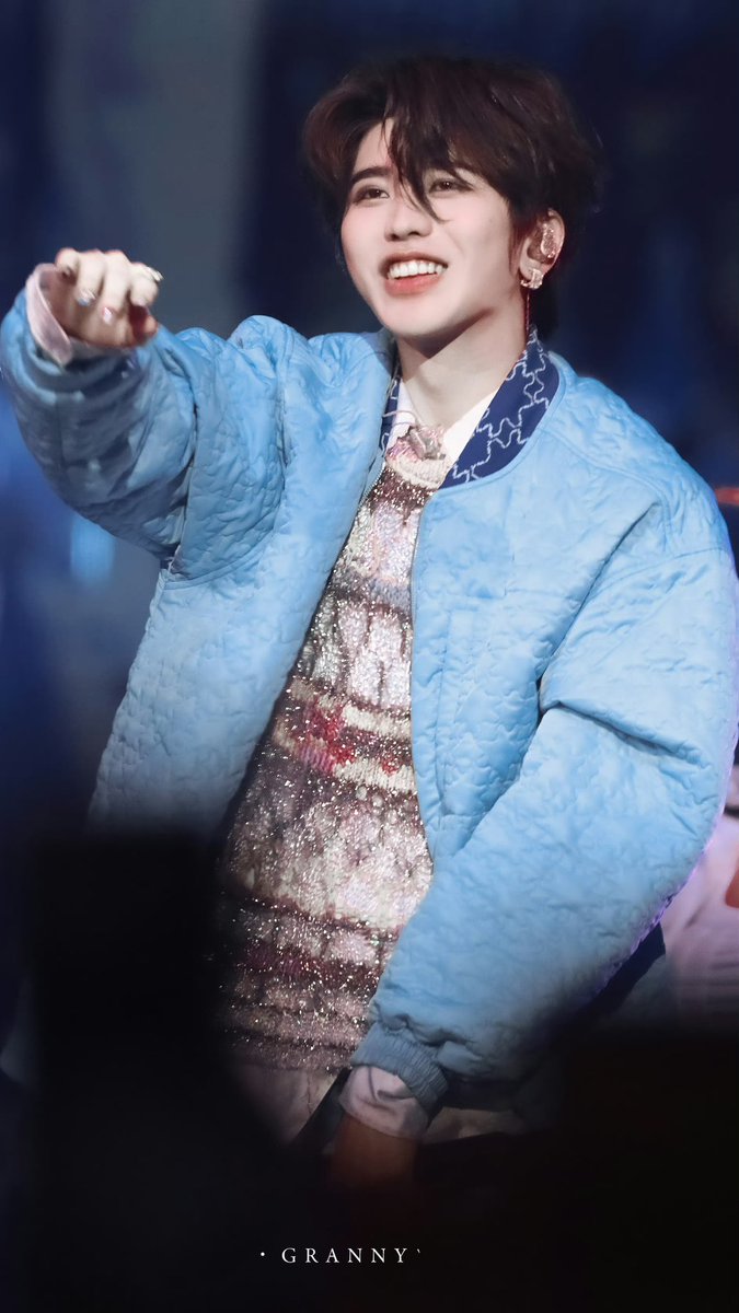 Jasmine0802_'s tweet photo. That's too cute🥰😋
#蔡徐坤
#CaiXukun
#KUN
#ikun
#ช่ายสวีคุน
#CaiXukunConcertHongkong
#KeepRunningxKUN
@CXK_official https://t.co/6UgarUesvY