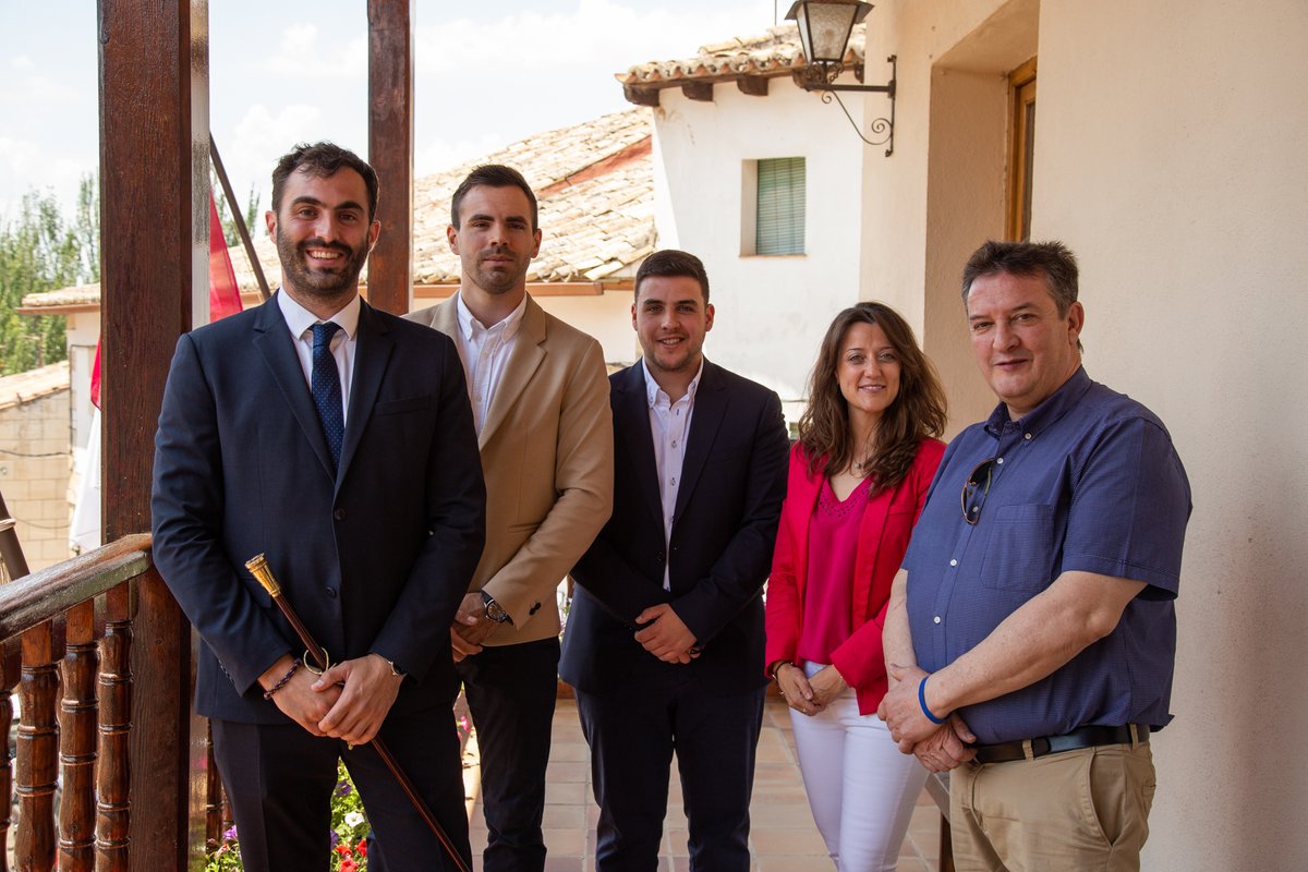 Jorge Peña ha sido proclamado alcalde de Trillo hoy, sábado 17 de junio de 2023, gracias a los seis votos a favor de PP y de APTYP, que le han dado la mayoría absoluta
.
.
.
#trillo #ayuntamiento #azañón #lapuerta #morillejo #vianademondéjar #valdenaya