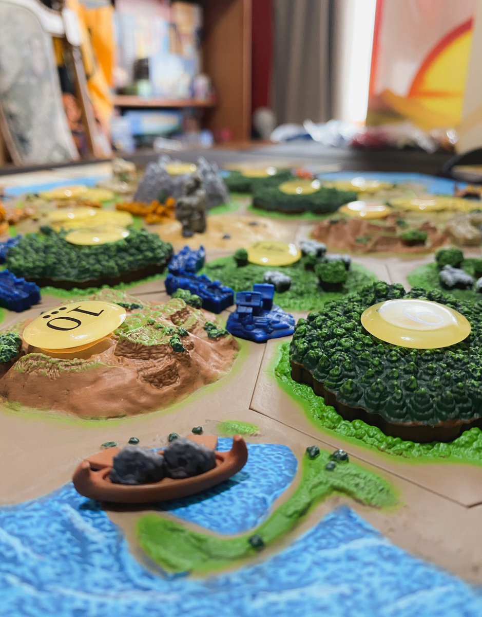 Absolutely obsessed with this big 3D Catan that my Dad bought at UK Games Expo 🤩