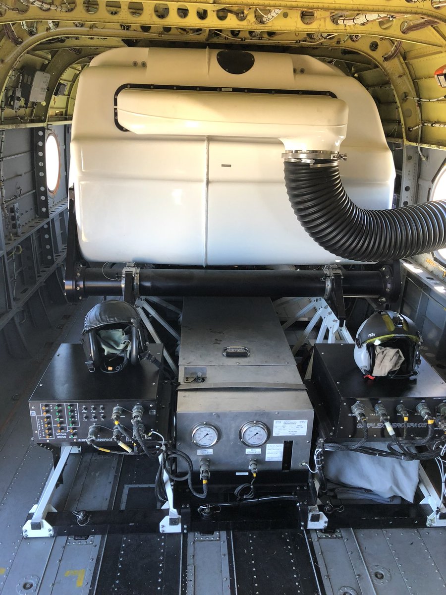 The Unit welcomed a Type-1 Helicopter for exclusive use towards aerial firefighting &amp; it was put right to work Friday on the #SnellFire. Helitanker 71-CH, a CH-47D Chinook, is based at the Napa Airport. It has a fixed tank that can hold up to 2,800 gallons of water.