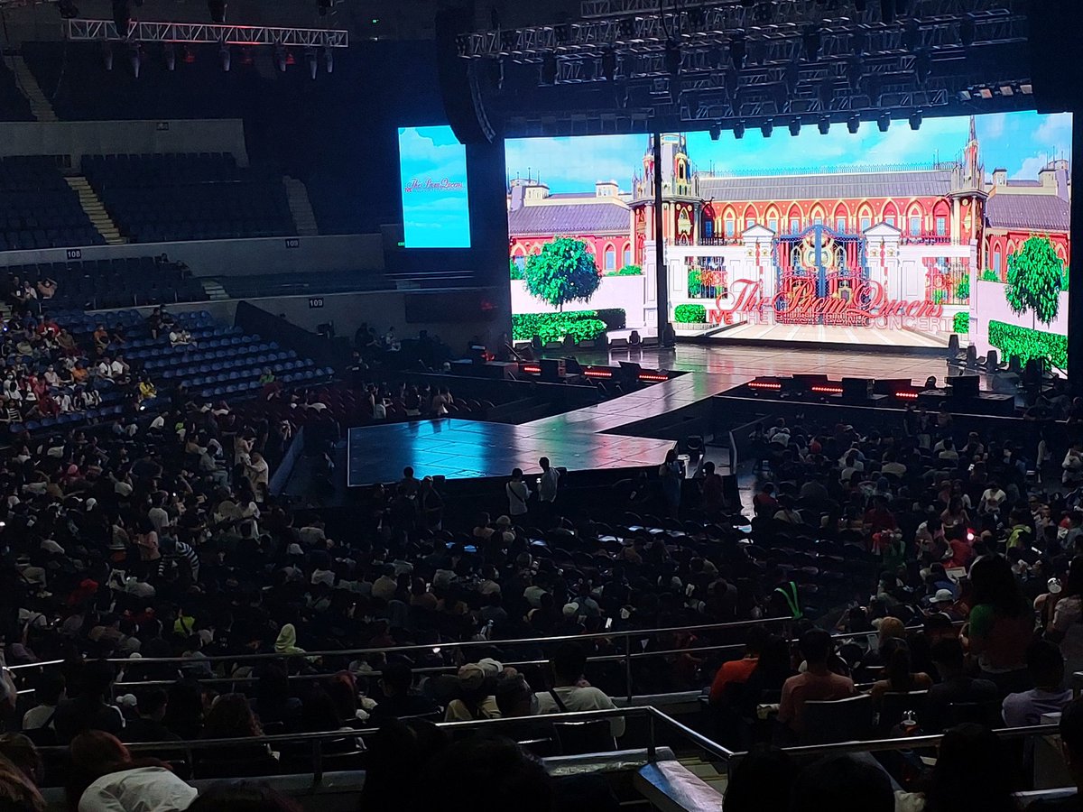 glitterminmoong's tweet photo. Thank you so much @IVEstarship
I've cried a lot. It's such a good experience. Worth itttt 👌 See you again next time. 🥰

#IVE #IVEinMNL #IVEatTheBigDome https://t.co/G7pTad3R3I