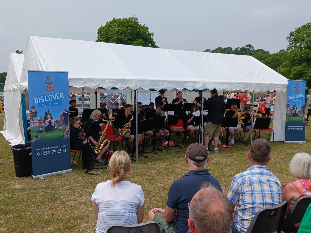 HMMHSFrensham's tweet photo. The brilliant @MHSFrensham puts the swing into the #FrenshamFayre this afternoon! 👏 @ISAartsUK #MusicInSchools #transformationaleducation @isaschools https://t.co/eP4yZRVvPI