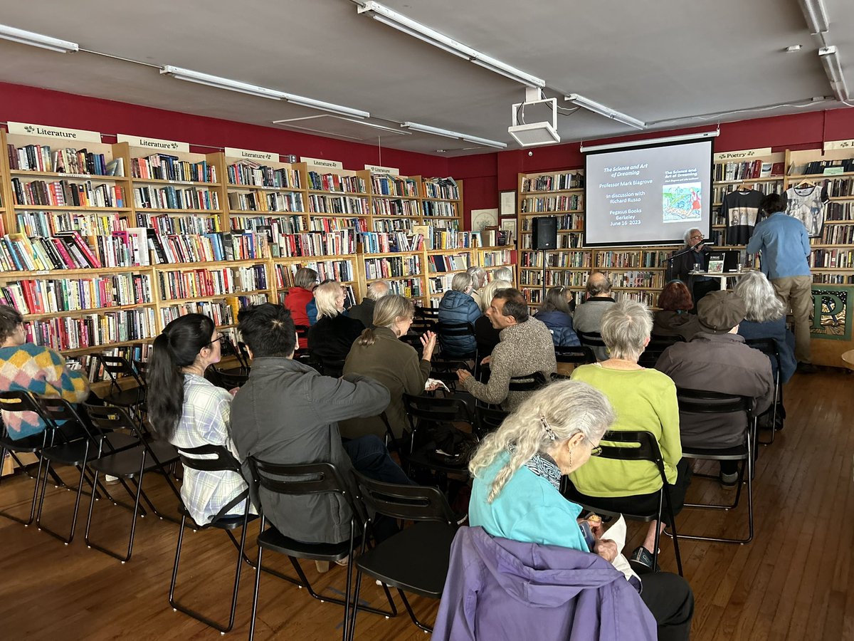 Thanking everyone who came to @PegasusBooks Berkeley yesterday to discuss & get signed copies of our book The Science & Art of Dreaming. And thanks to the staff/organisers! We next have events at conferences in Oregon @DreamScholars 40th conf. & the CG Jung Institute, Zürich. 1/2