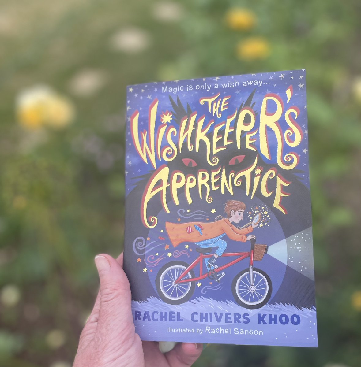 After yesterday’s excitement,today called for tea,biscuits,books and an afternoon in the summer house.  Whipped through this heartwarming tale that has just the right amount of magic and peril.Looking forward to sharing it at school next week 
<a href="/Rach_Khoo/">Rachel Chivers Khoo✨📚 The Magician Next Door</a> <a href="/rachel_sanson/">Rachel Sanson</a>