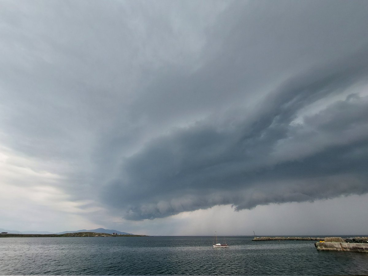 After weeks of continuous sunny and hot weather, I think it may be changing... 🌩 torrential rain, thunder and lightning have just started 😳 #OuterHebrides