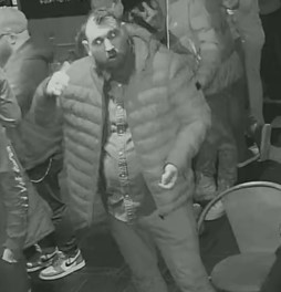 PSOSGreaterGlas's tweet photo. We have released two images of a man we wish to speak to who may be able to assist an enquiry into a serious assault which took place in Glasgow on Saturday, 28 January, 2023. 

The incident took place on Union Street in the city at around 11:40pm.

More: https://t.co/JYTerz7GS9 https://t.co/LOK8bxZuMW