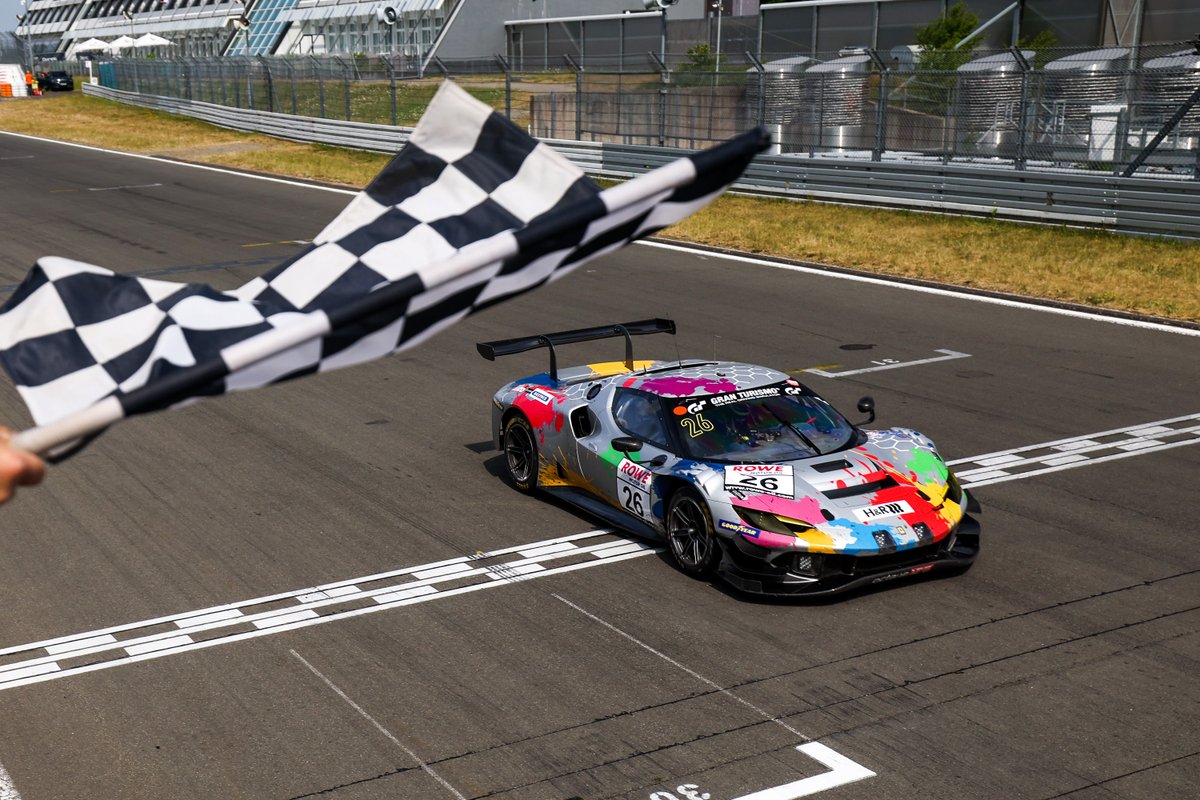 Ferrari Races tweet media