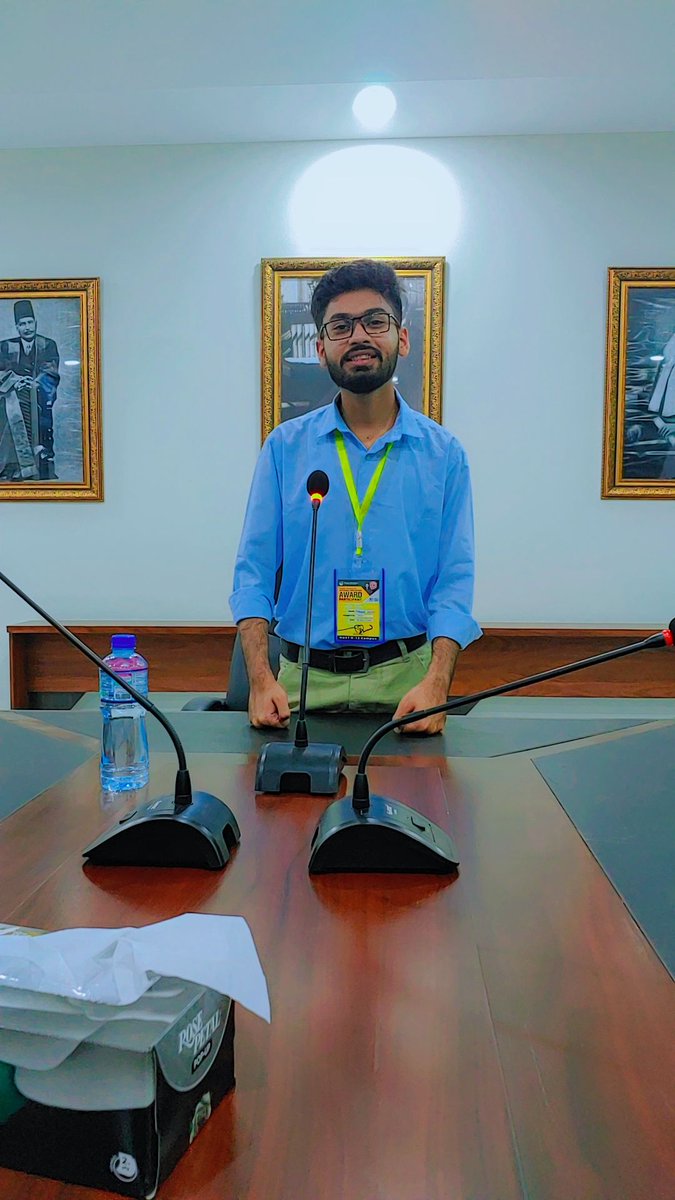 irhaam32's tweet photo. Alhamdulilah. Pitching my idea @PMsYouthProgram @CMShehbaz
@ShazaFK
 #innovation #university #technology 
#چھولوآسمان
#aokardikhayen #SAPMshazafatimakhawaja #pmnia #Innovation #largestpitchingcompetition https://t.co/CEBUZOlp5t