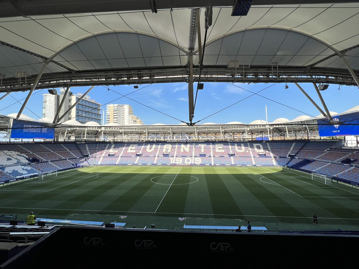 ¿Cómo van esos nervios? 😬

🔴 Desde las 20h estamos en directo 🔛

Vive la Gran FINAL por el ascenso con nosotros 🐸

#LevanteAlavés 
💻 levanteudradio.es
📻 𝟗𝟗.𝟗 𝐅𝐌

#OrgullGranota