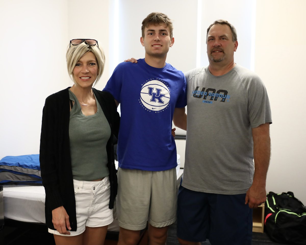 KentuckyMBB's tweet photo. Welcome to Lex, @joey_hart32 🔥 https://t.co/Op3Xz4IyDc