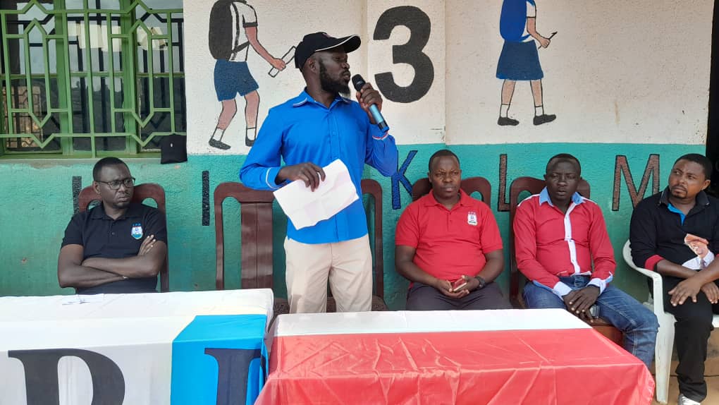 fpr_nduba's tweet photo. @Nduba_Sector hatangiye inteko rusange mu midugudu, aho abanyamuryango ba @fprinkotanyi bari kurebera hamwe aho #Icyerecyezo2017_2024 kigeze gishyirwa mu bikorwa. Ni umwanya wo kwishimira ibyagezweho no gufata ingamba zihutisha ishyirwa mu bikorwa ry'ibisigaye
@PudenceR @merardmp https://t.co/wArVJUh4br
