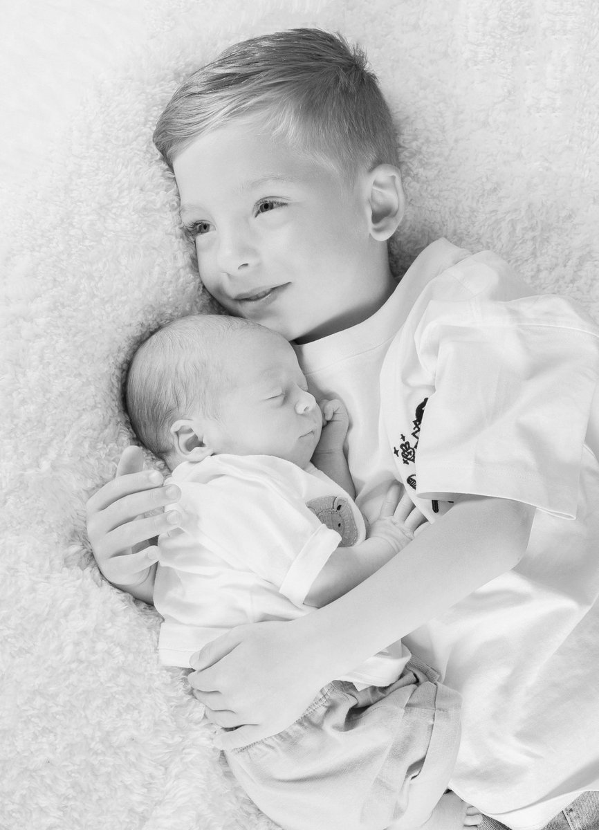 leydon_laura's tweet photo. Brothers 💙 https://t.co/uQISOWGu9p