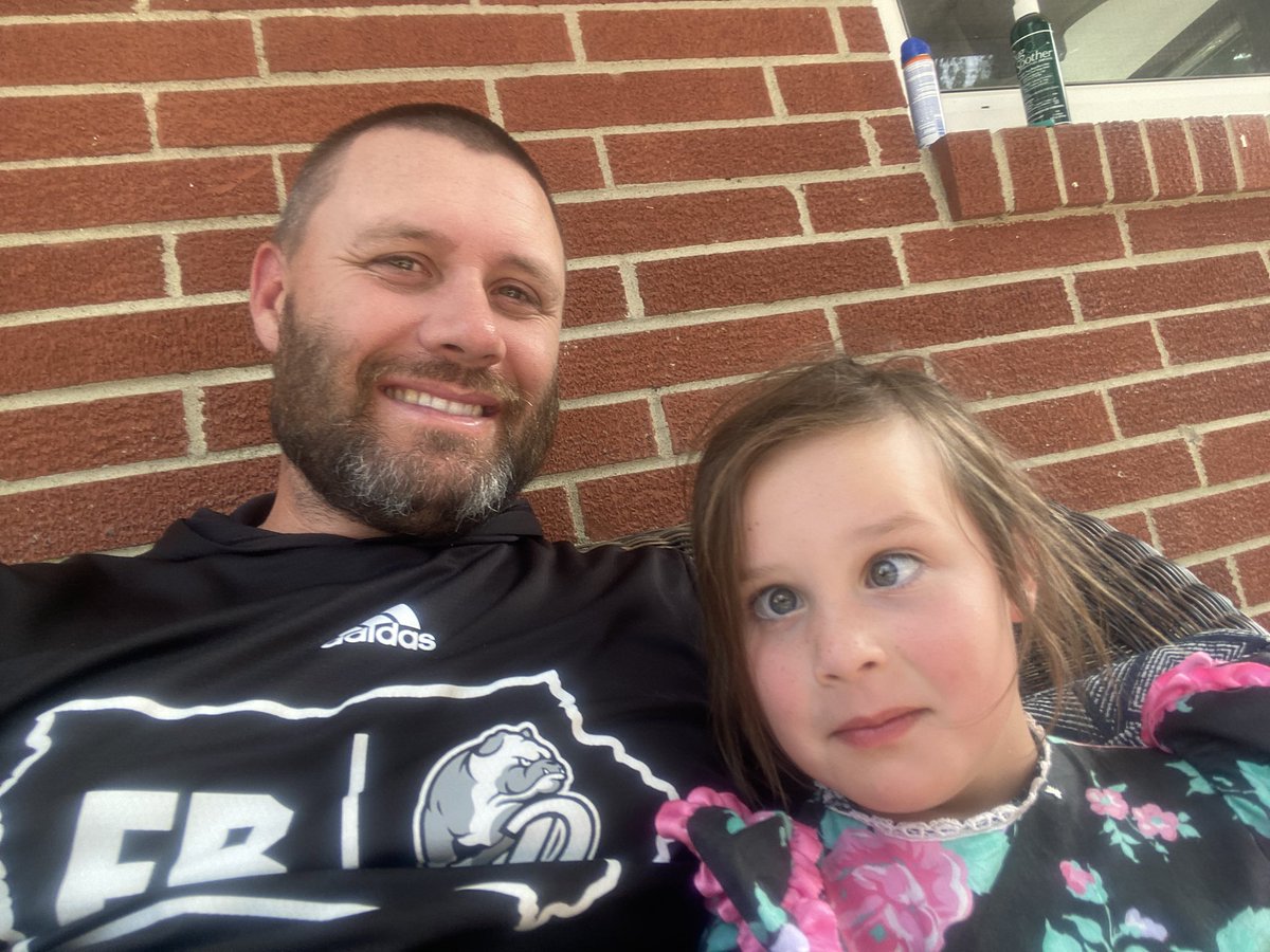 Lydia &amp; I #LydiaTheLion #SelfieGameIsStrong