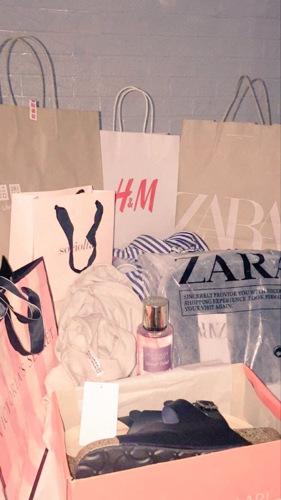 Self Reward Abis Gajian Low Budget!

--A Thread--