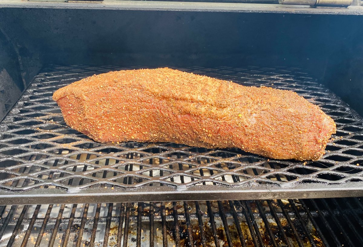 WillyGrant's tweet image. We are also smoking an eye of round roast for roast beef sandwiches this week.  

#AlbertaBeef #BBQ #Yoder #Smoker
